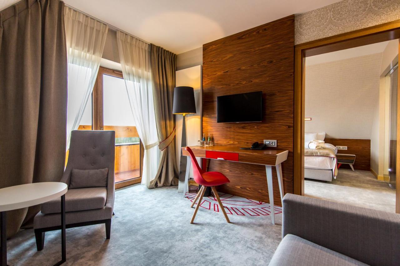 Hotel Kopieniec Fizjo- Med & Spa Мурзасичле Екстериор снимка