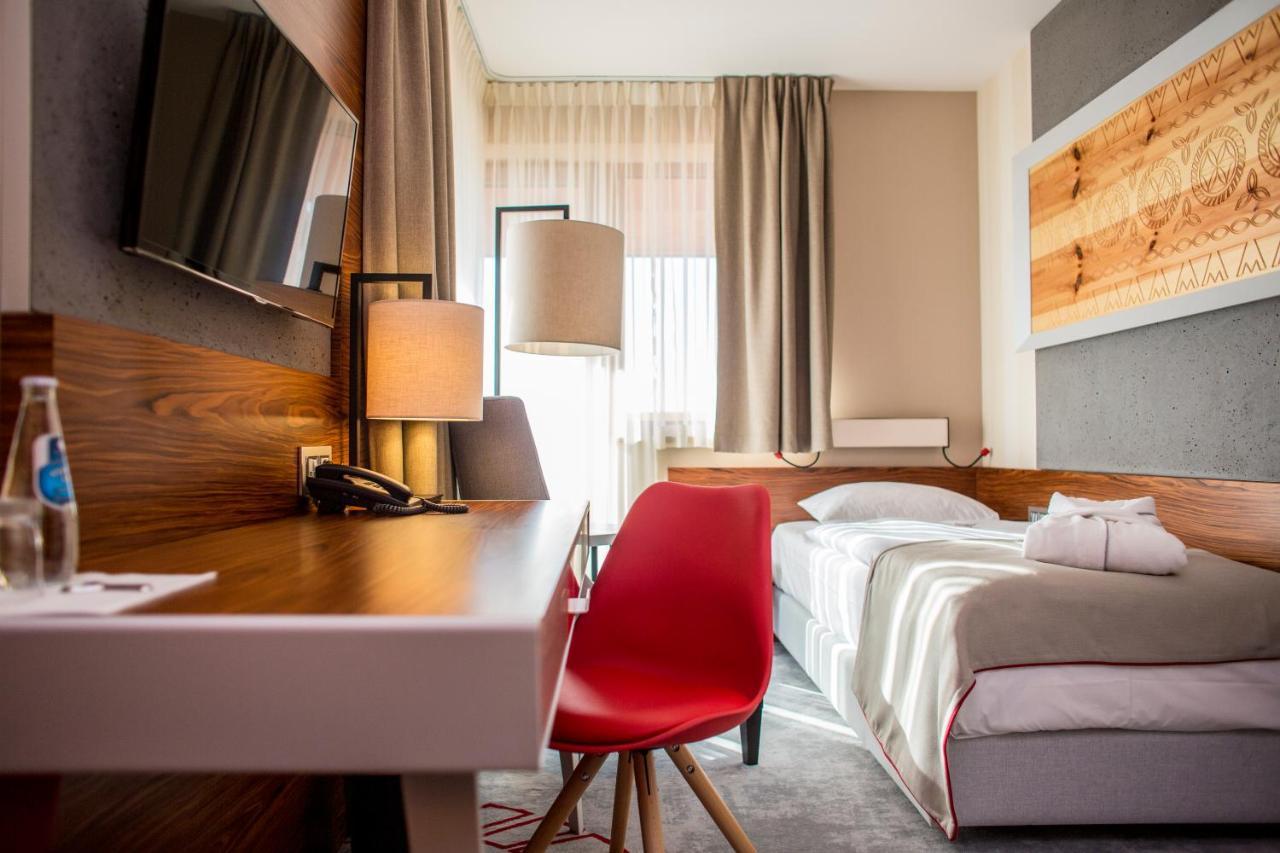 Hotel Kopieniec Fizjo- Med & Spa Мурзасичле Екстериор снимка