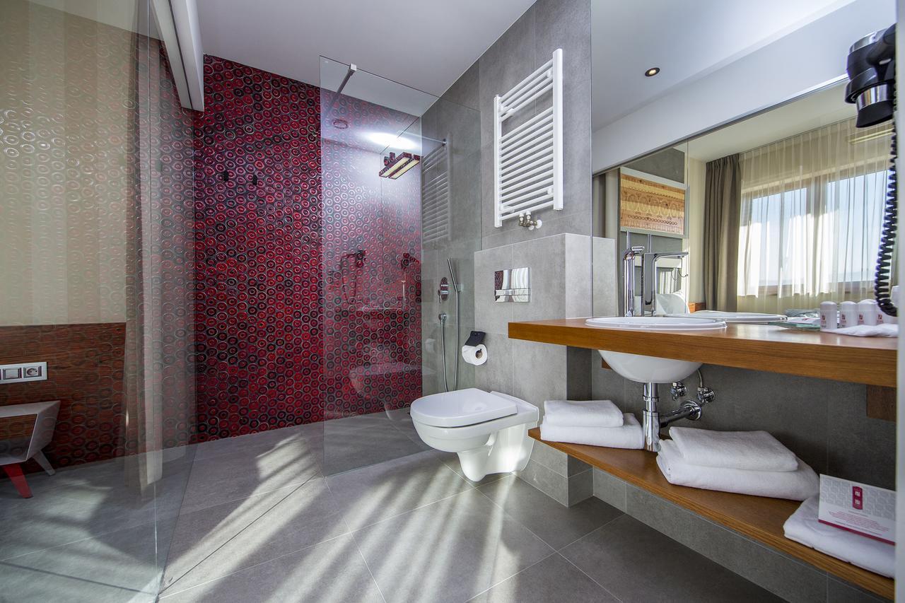 Hotel Kopieniec Fizjo- Med & Spa Мурзасичле Екстериор снимка