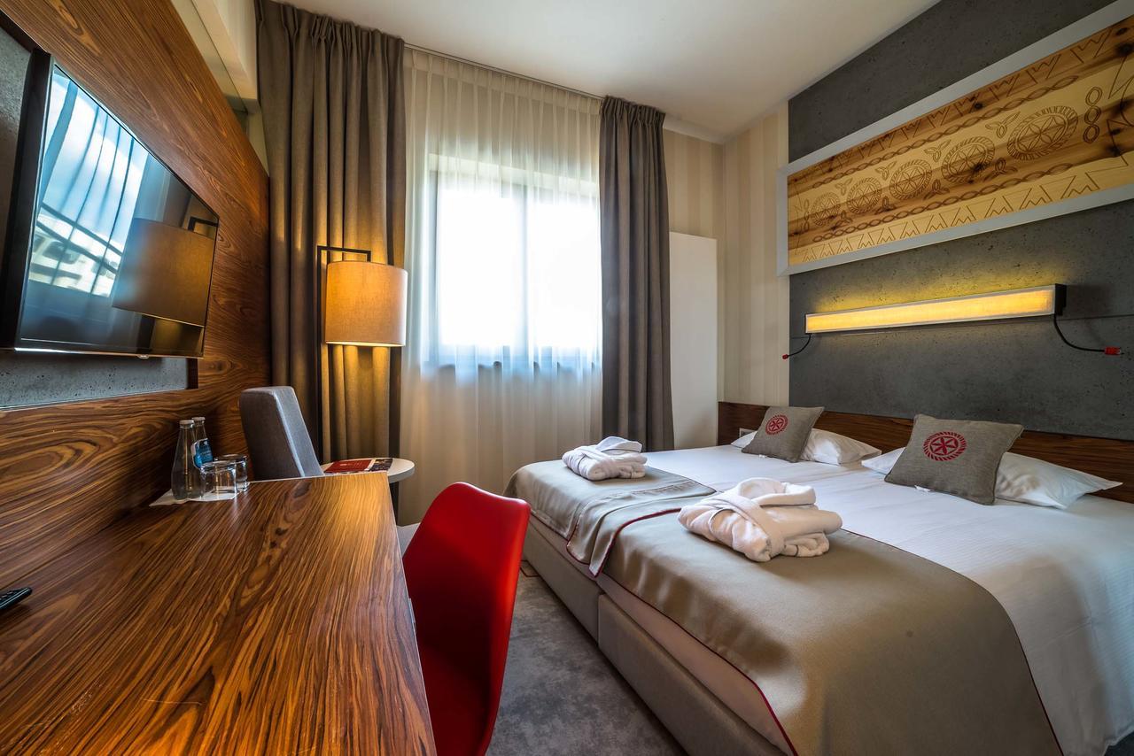 Hotel Kopieniec Fizjo- Med & Spa Мурзасичле Екстериор снимка